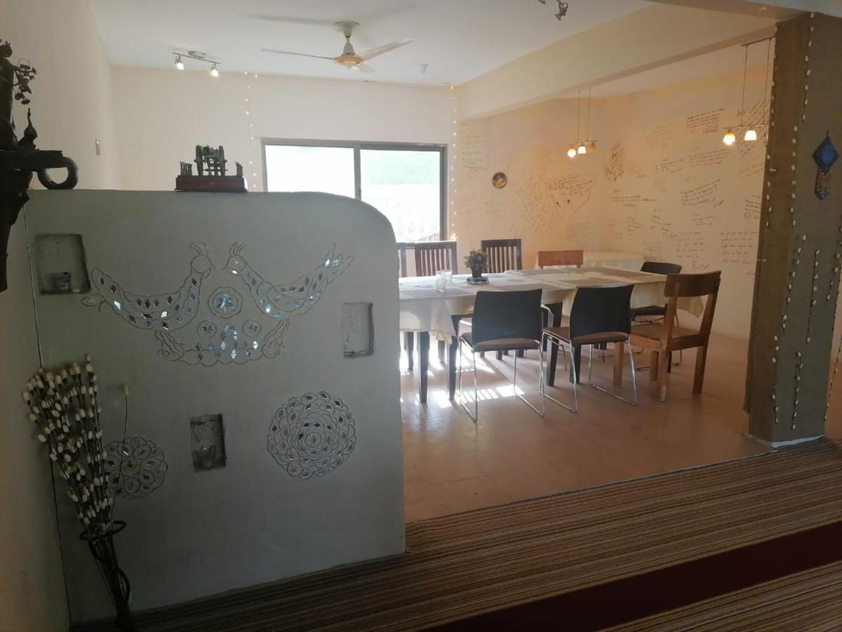 Indus View Hotel Скарду Екстер'єр фото