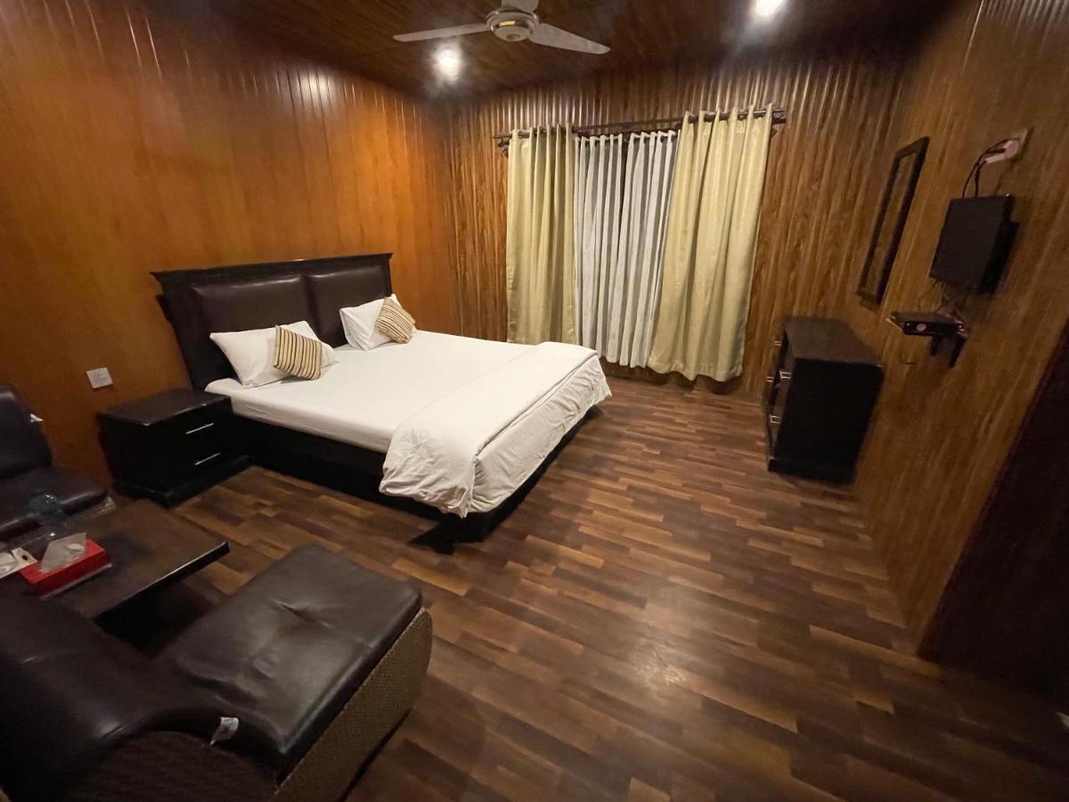 Indus View Hotel Скарду Екстер'єр фото