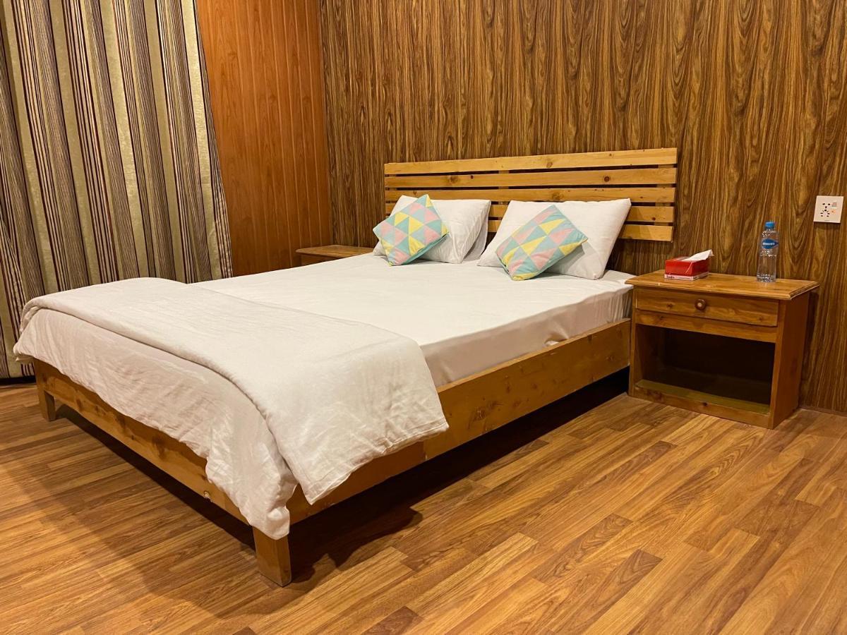 Indus View Hotel Скарду Екстер'єр фото