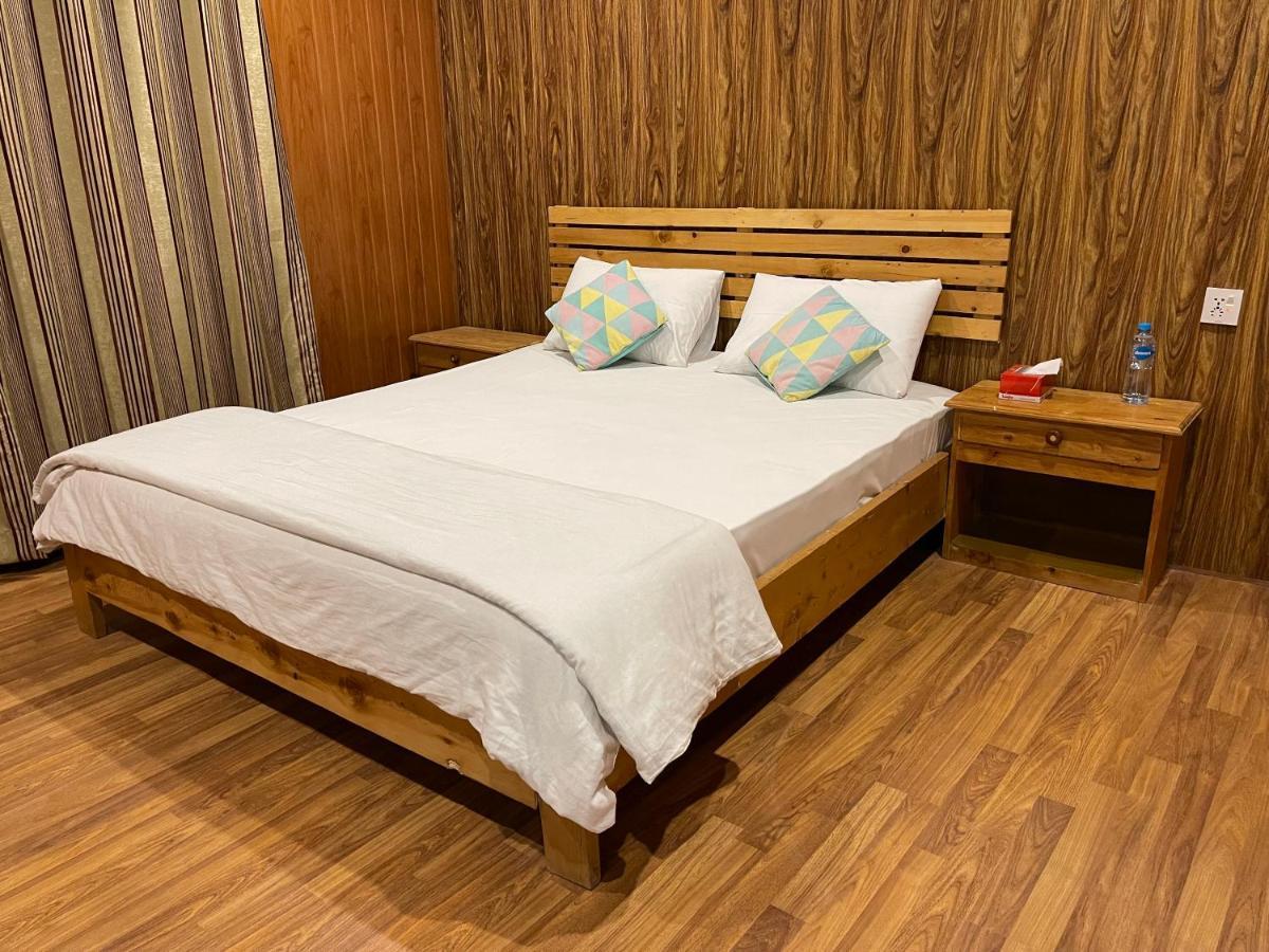Indus View Hotel Скарду Екстер'єр фото