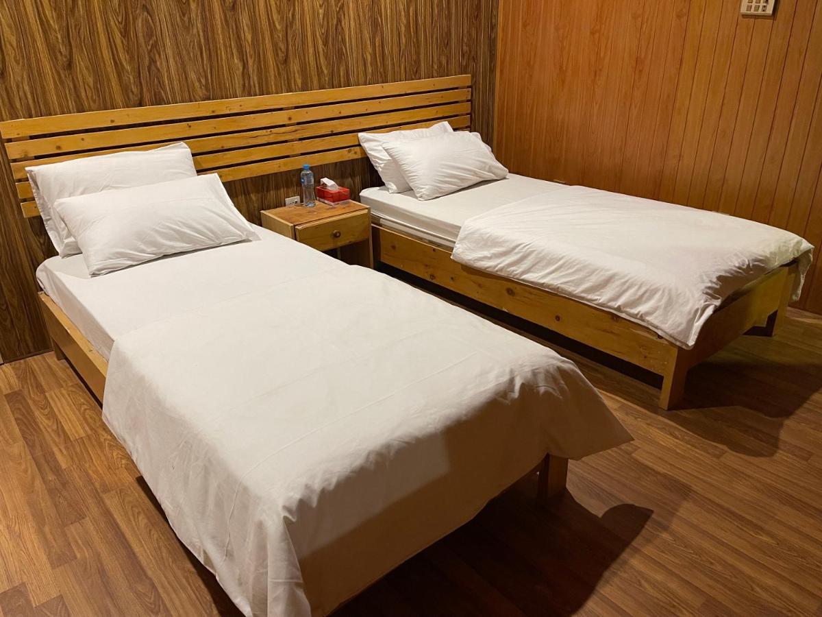 Indus View Hotel Скарду Екстер'єр фото