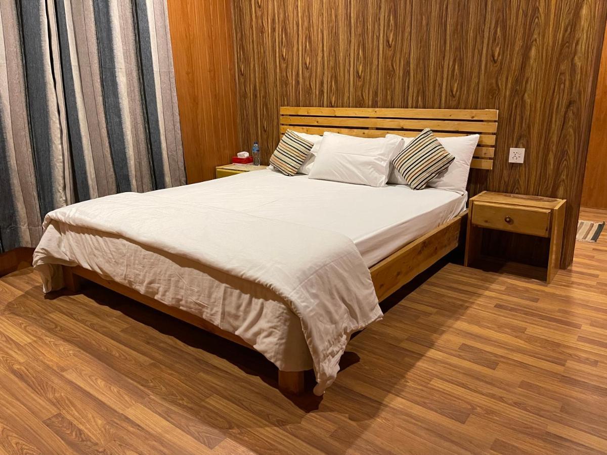 Indus View Hotel Скарду Екстер'єр фото